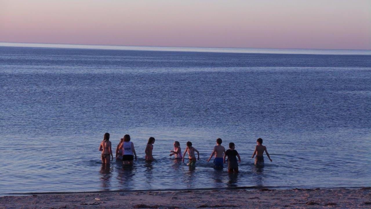 Beachside Holiday Park Норманвилль Экстерьер фото